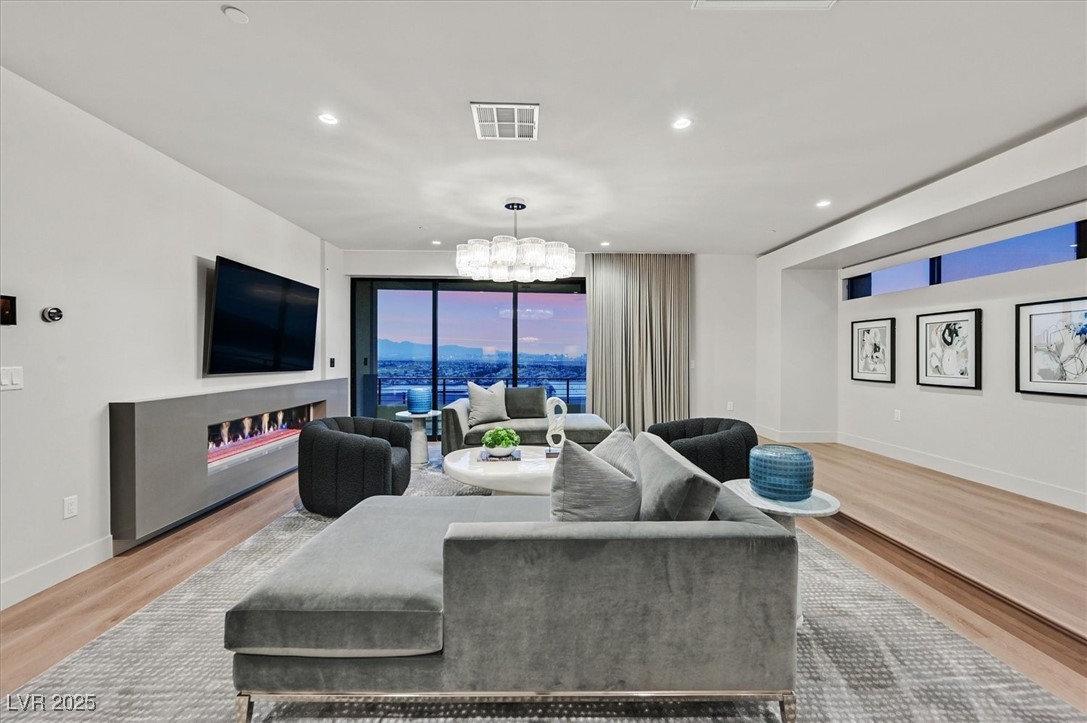 807 Magnum Cliff Court