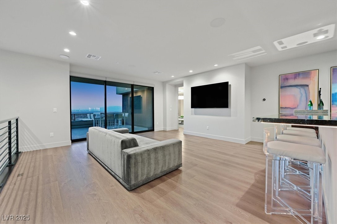 807 Magnum Cliff Court