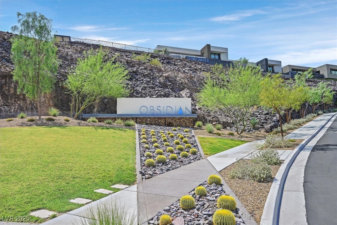 807 Magnum Cliff Court