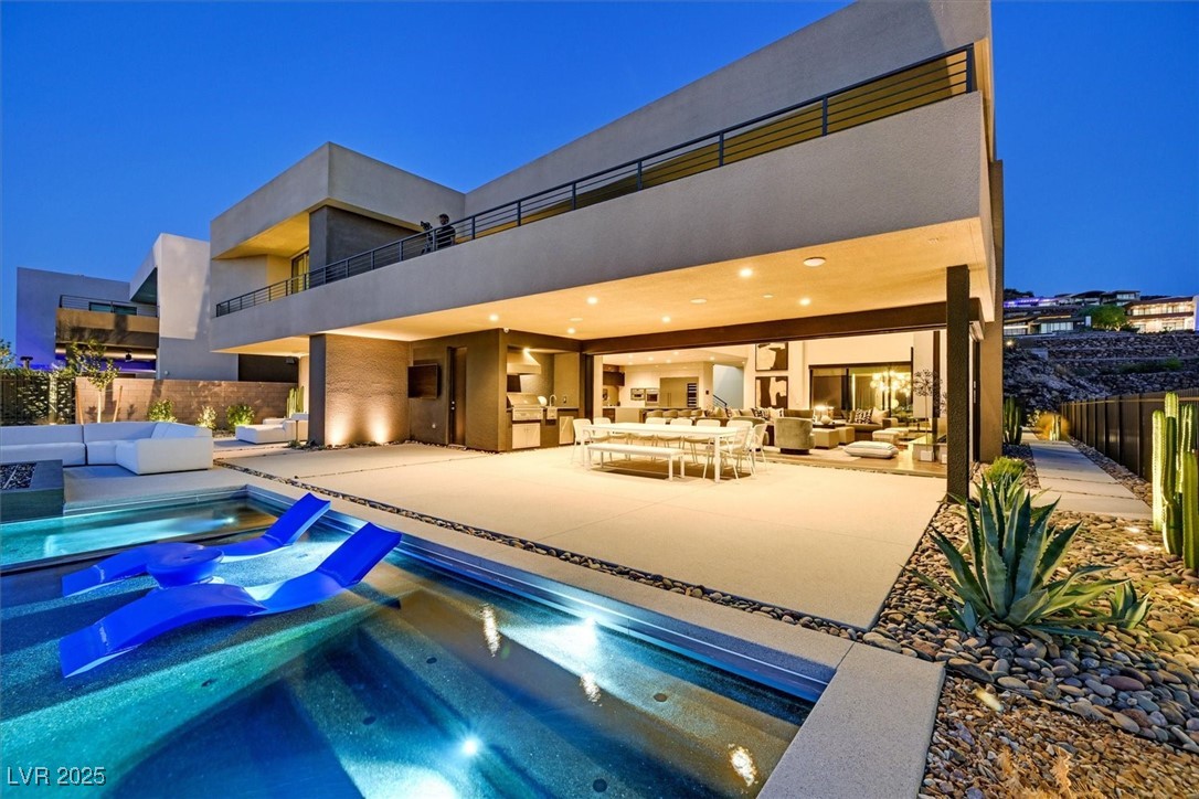 807 Magnum Cliff Court