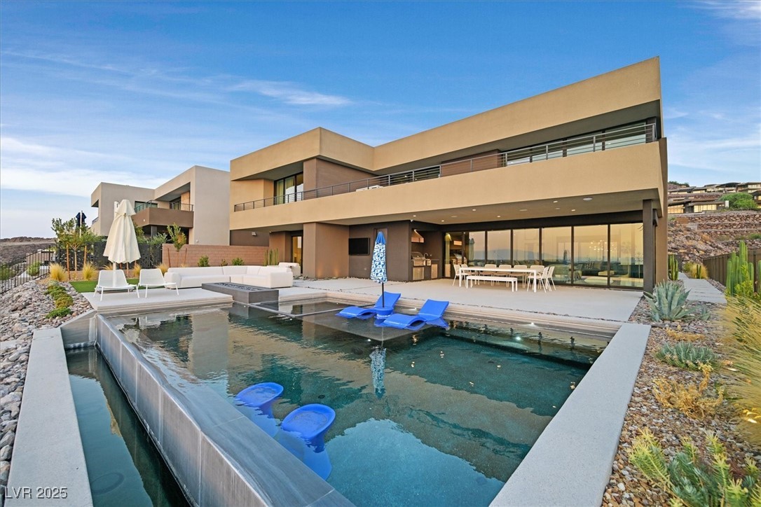 807 Magnum Cliff Court