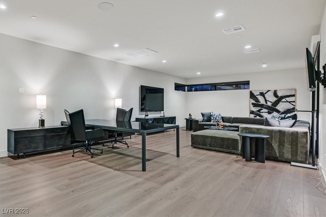 807 Magnum Cliff Court