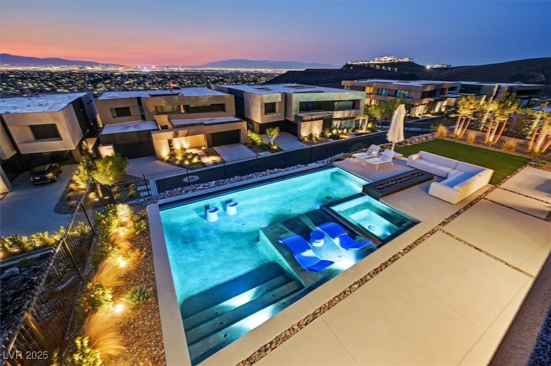 807 Magnum Cliff Court