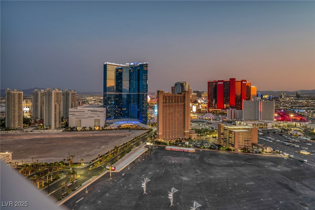 200 West Sahara Avenue 3702