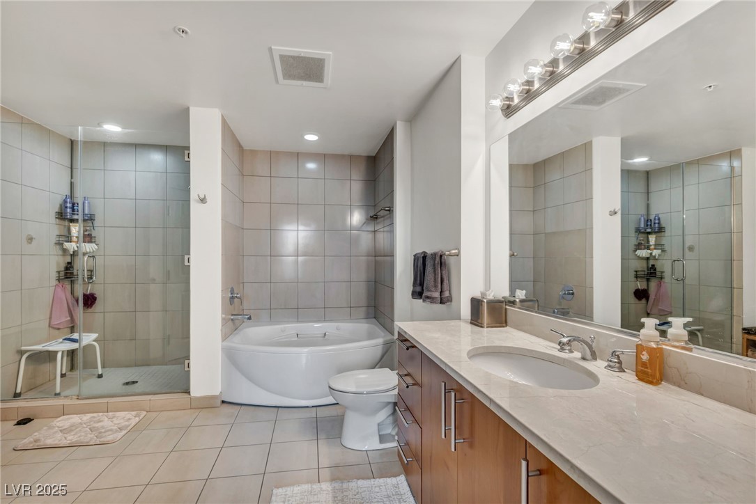 200 West Sahara Avenue 3702