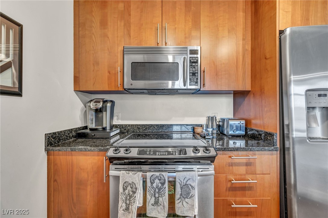 200 West Sahara Avenue 3702