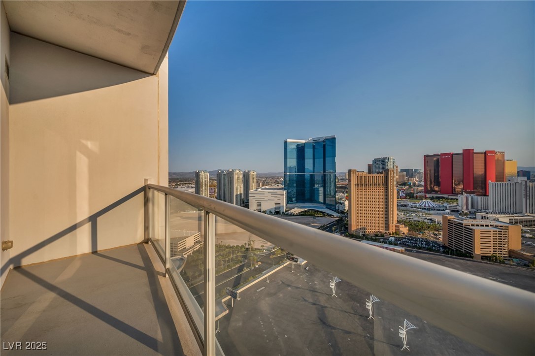 200 West Sahara Avenue 3702