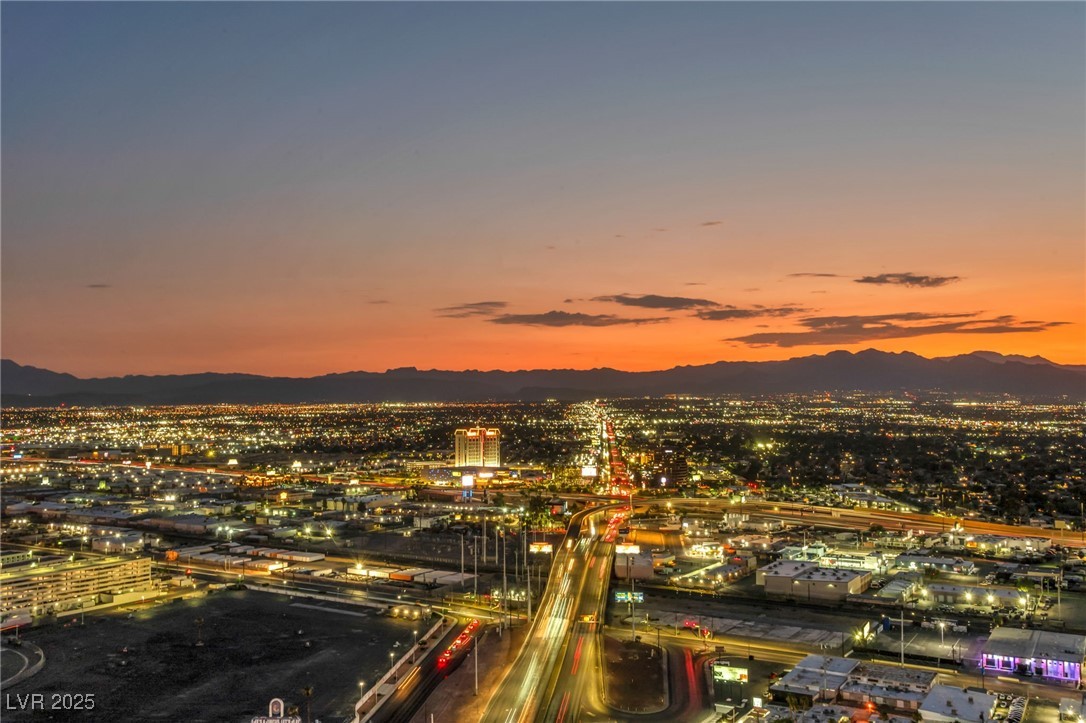 200 West Sahara Avenue 3702