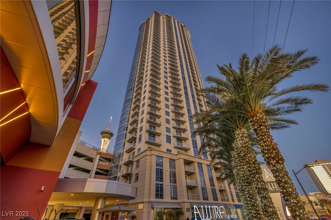200 West Sahara Avenue 3702