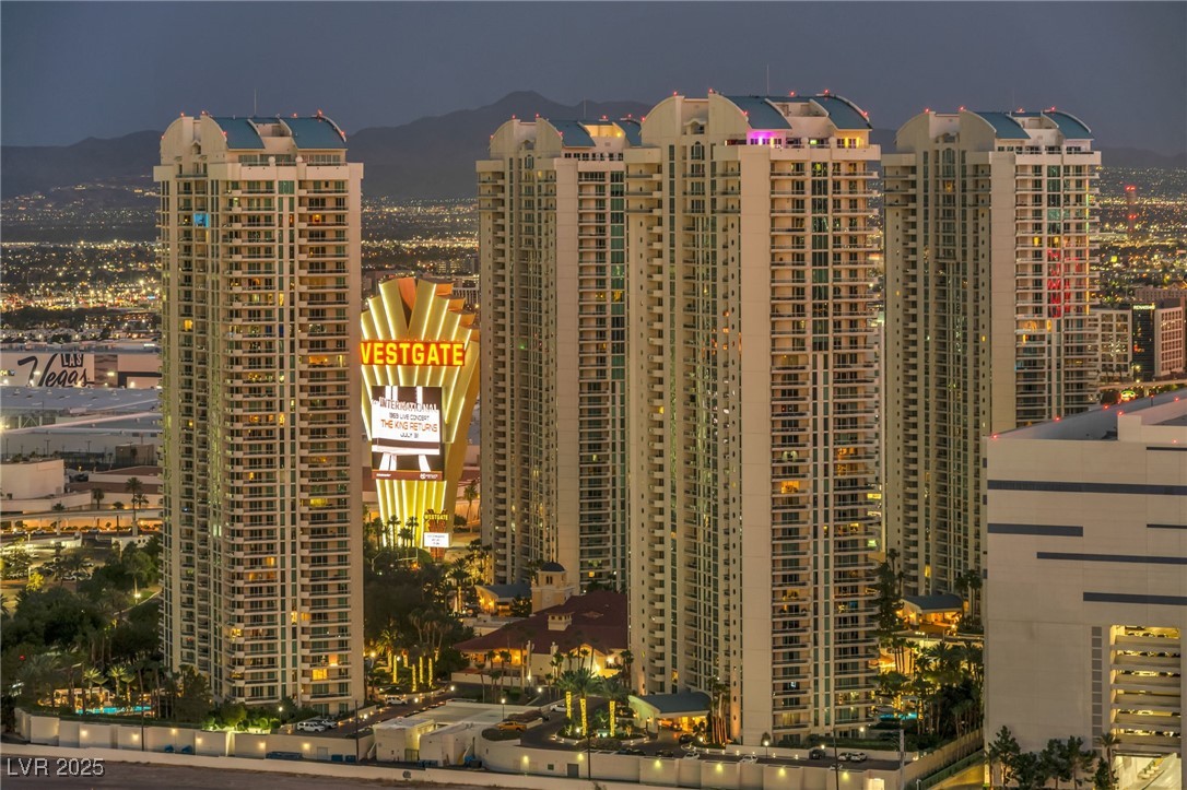 200 West Sahara Avenue 3702