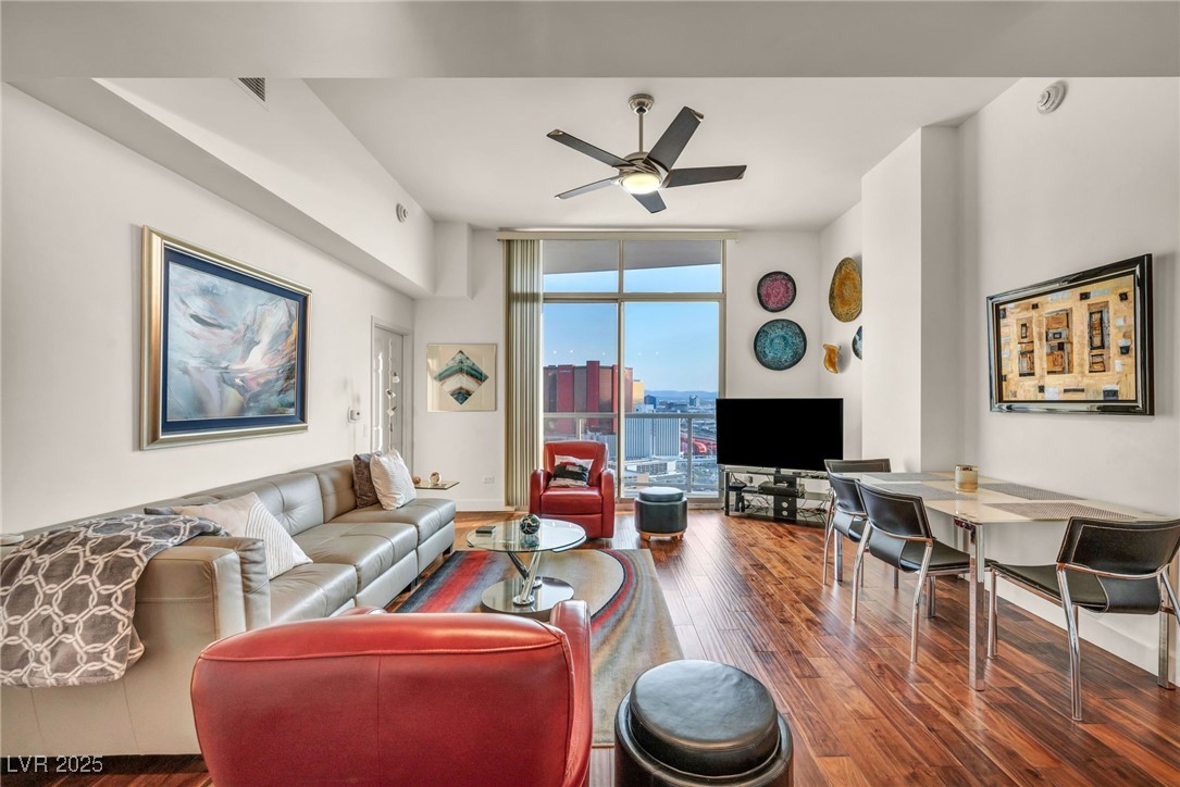 200 West Sahara Avenue 3702