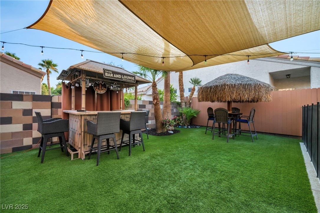 8252 Roselle Court