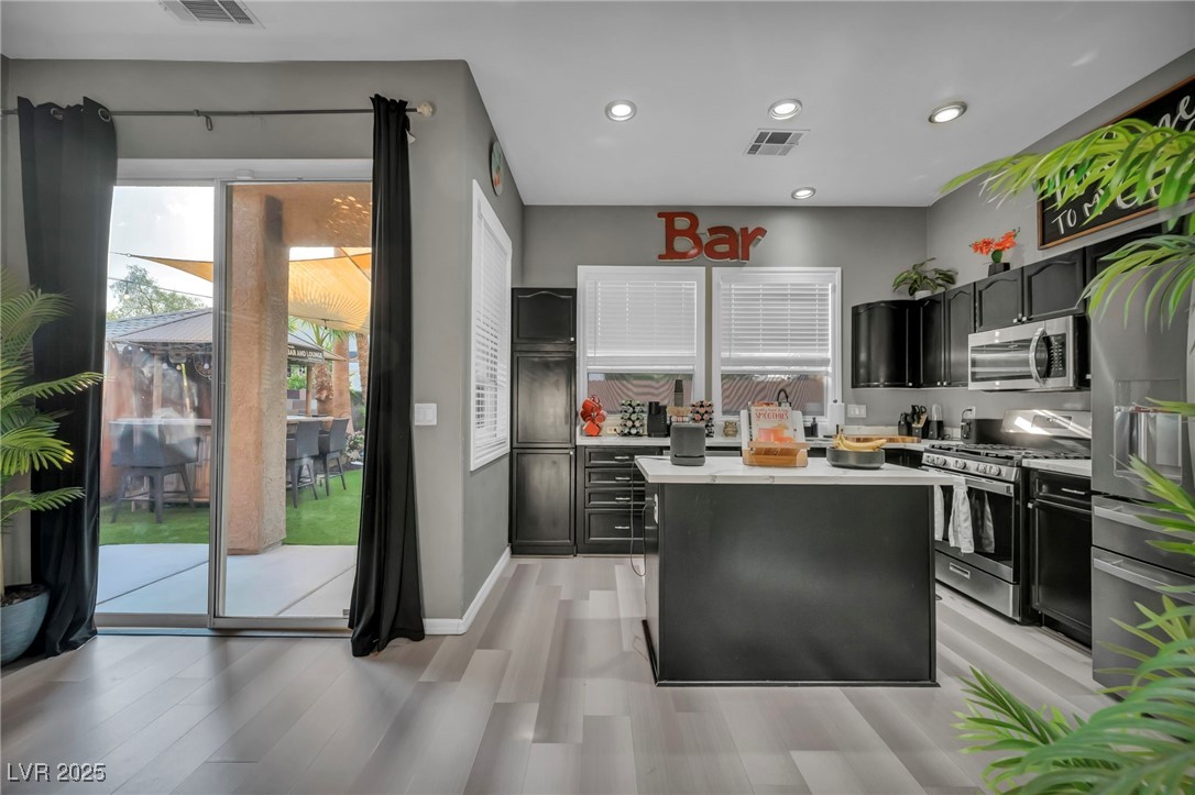 8252 Roselle Court