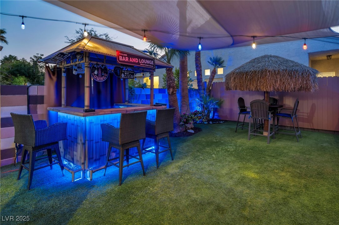 8252 Roselle Court