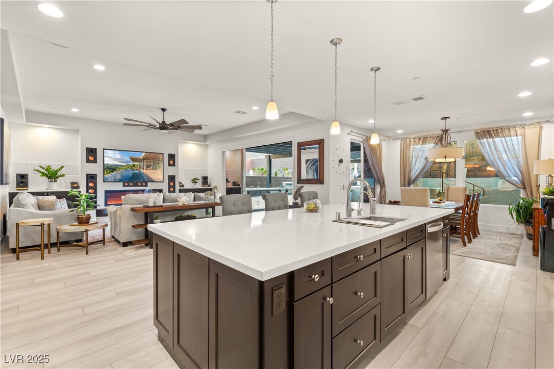 4505 Amazing View Street