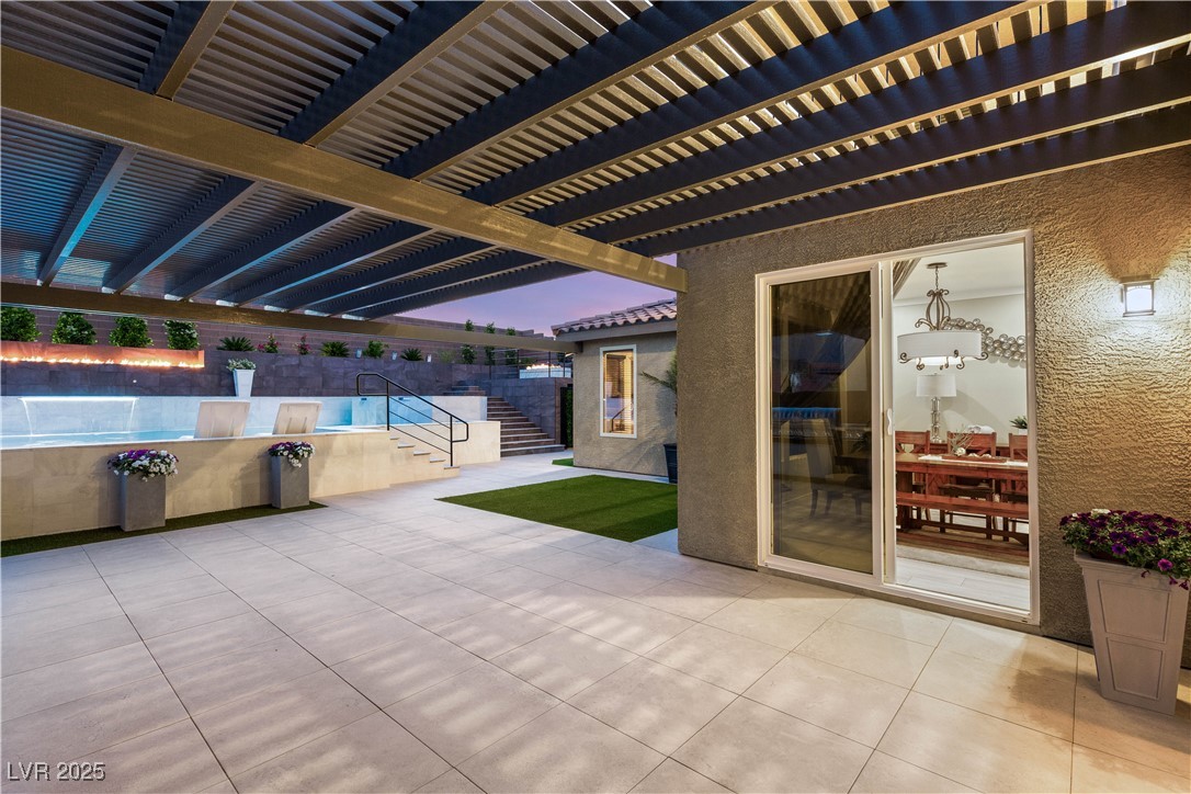 4505 Amazing View Street