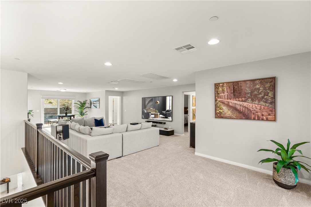 4505 Amazing View Street