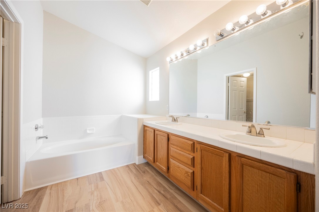 8233 Rocky Bluff Way