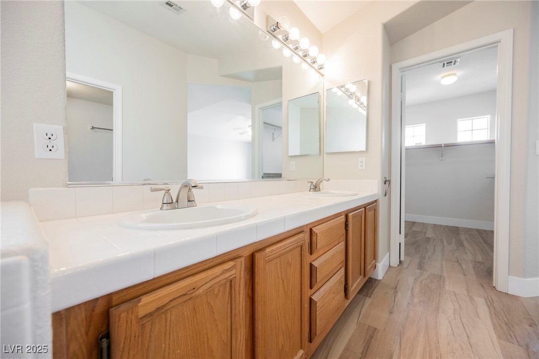 8233 Rocky Bluff Way