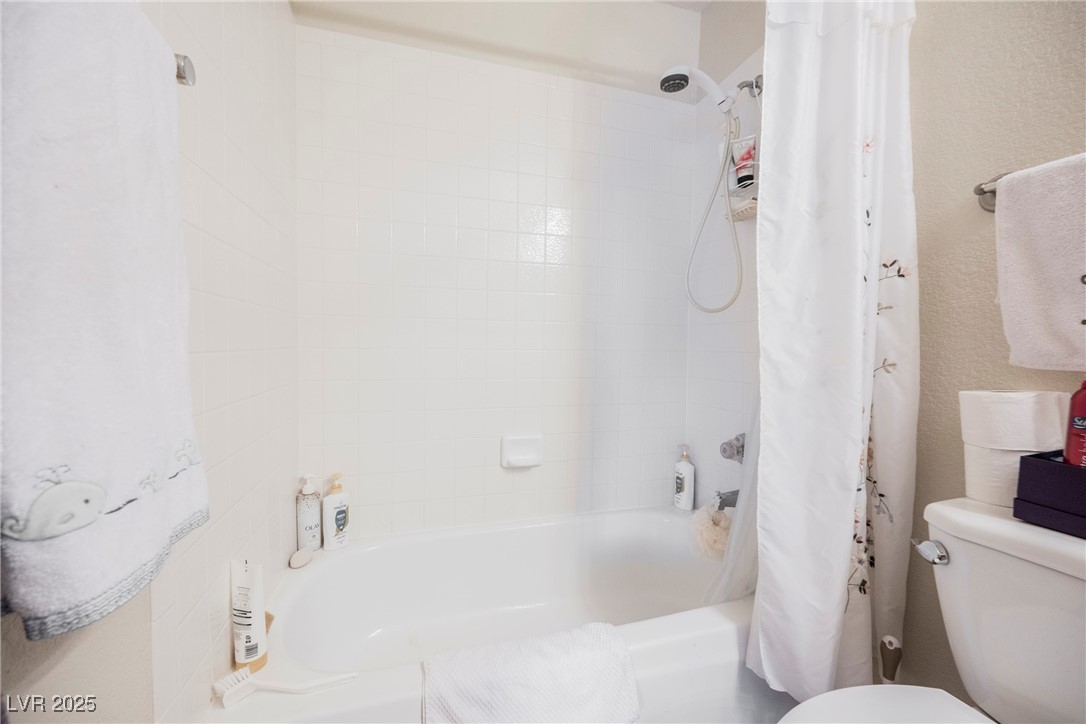 8233 Rocky Bluff Way