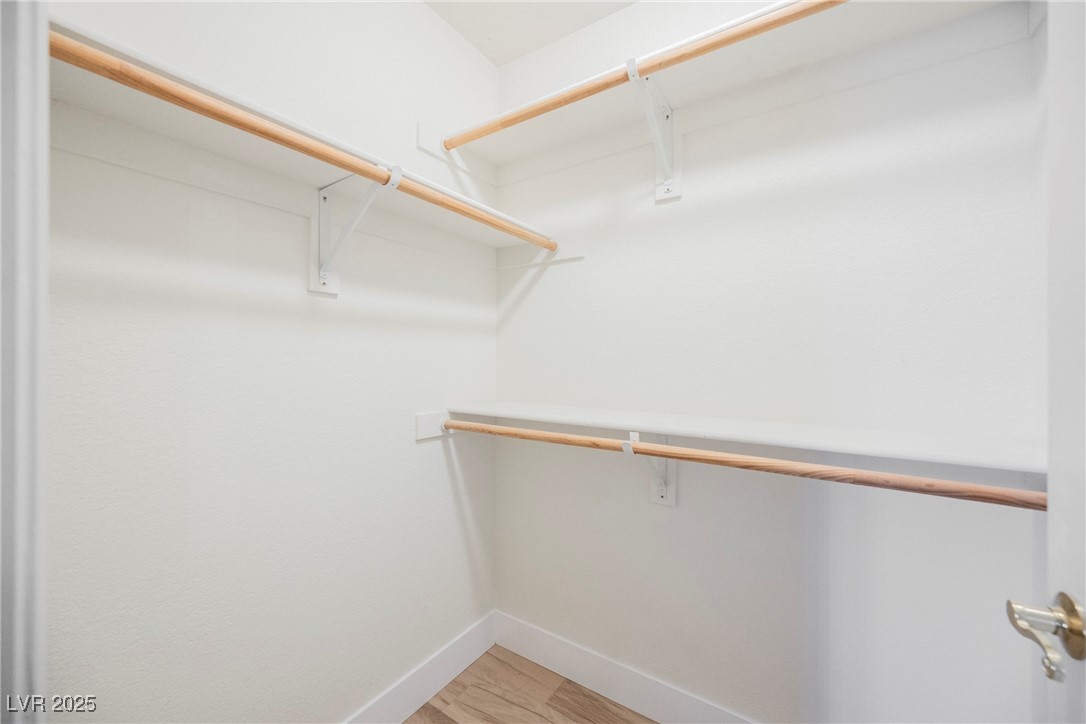 8233 Rocky Bluff Way