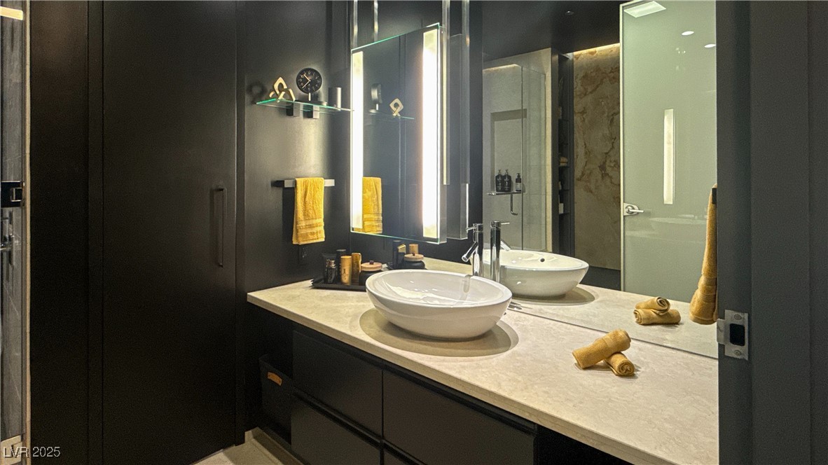 3726 Las Vegas Boulevard 809