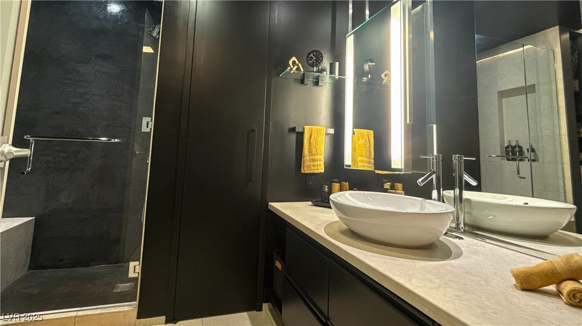 3726 Las Vegas Boulevard 809