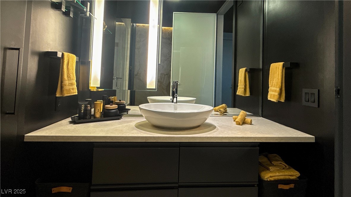 3726 Las Vegas Boulevard 809