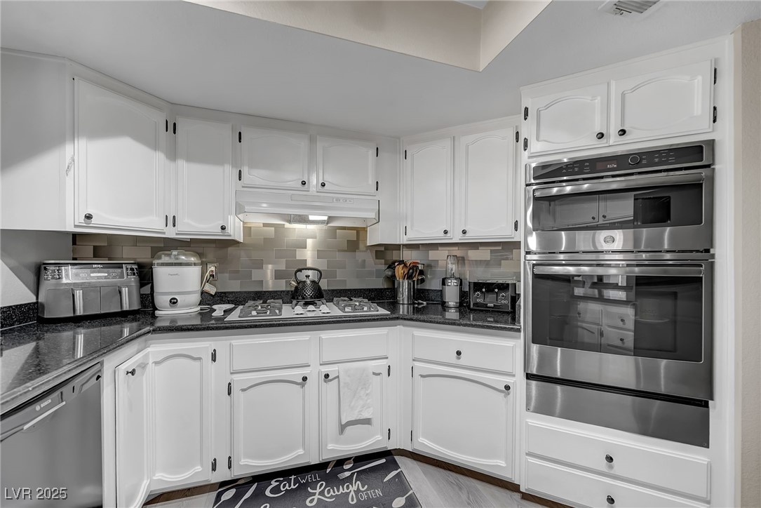 3757 North Torrey Pines Drive