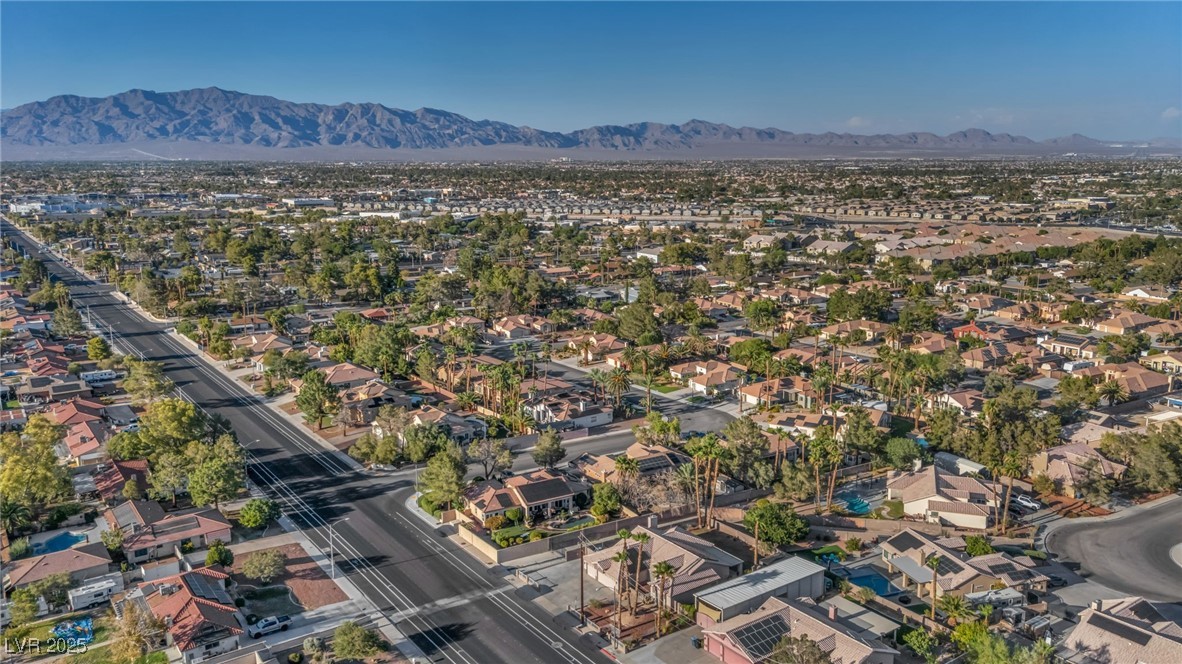 3757 North Torrey Pines Drive