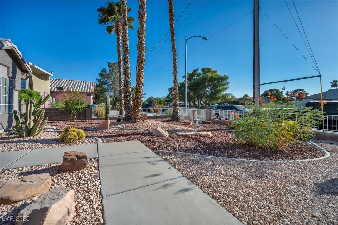 3757 North Torrey Pines Drive