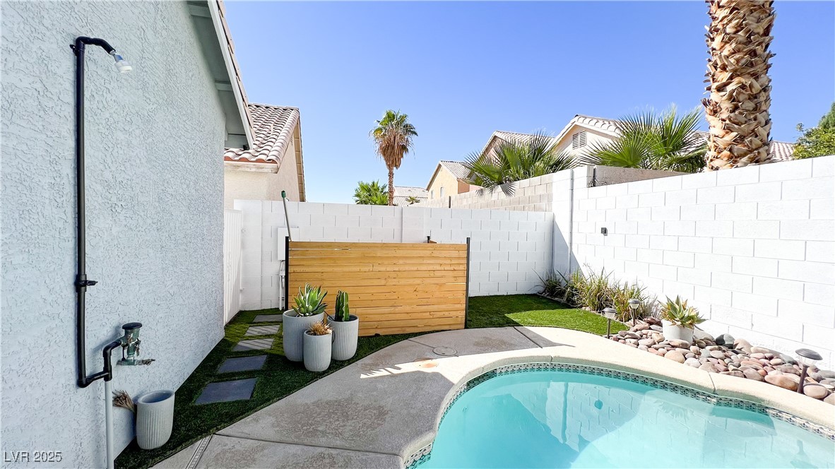 5929 Royal Castle Lane