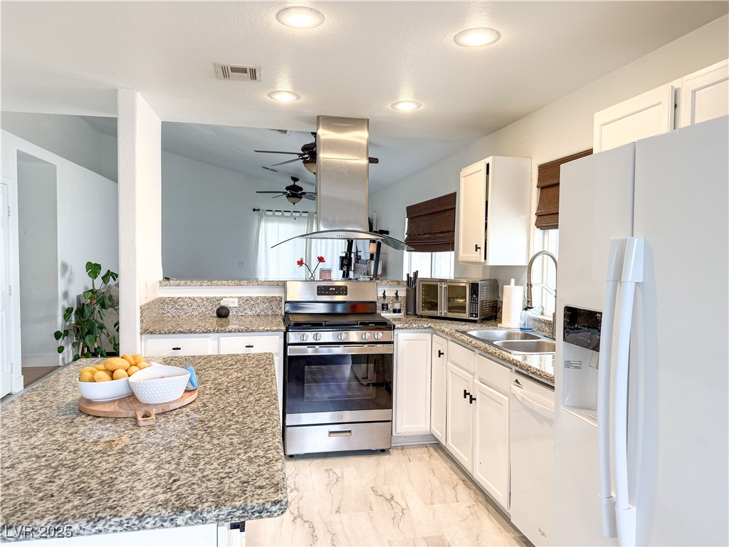 5929 Royal Castle Lane