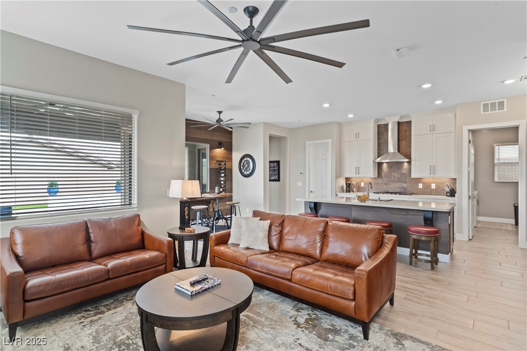 470 Arches Park Avenue