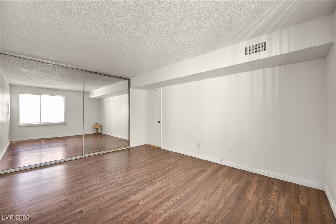 1420 Vegas Valley Drive 20