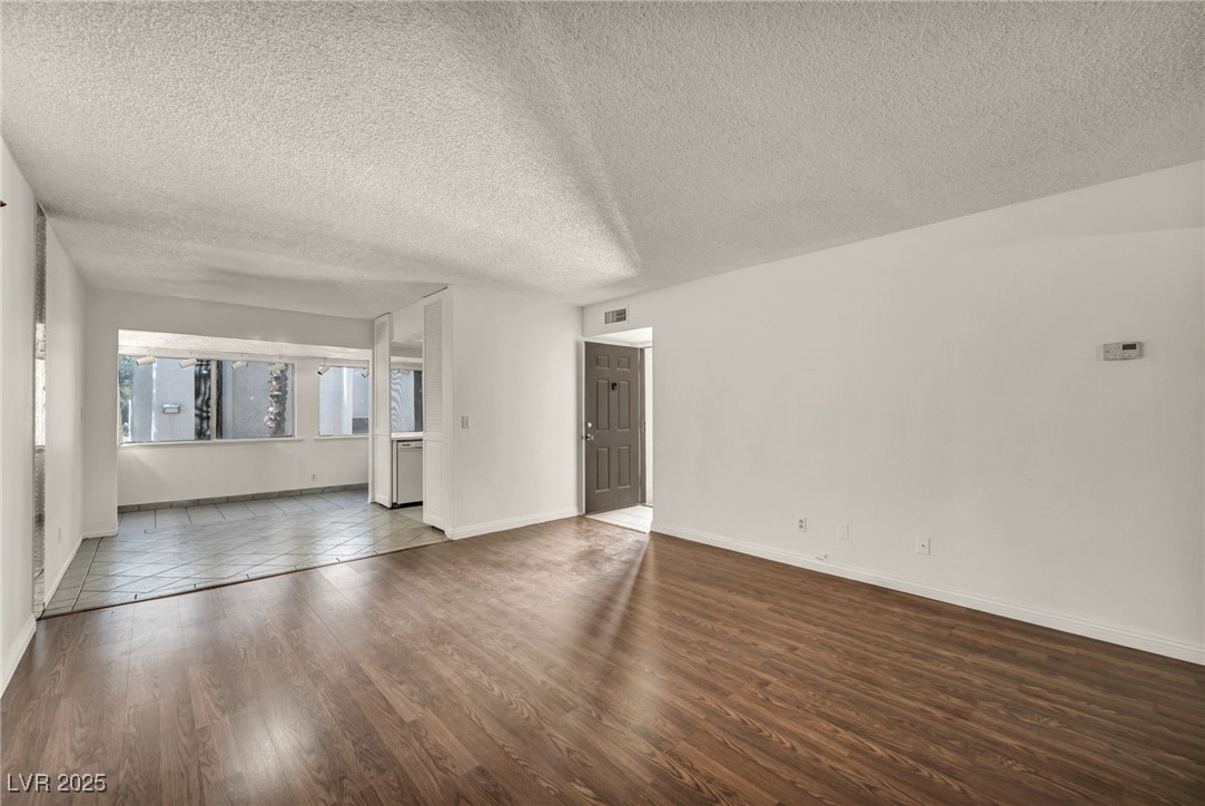 1420 Vegas Valley Drive 20