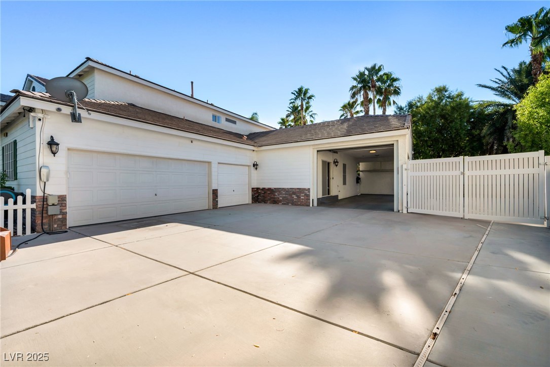 7464 Grassy Field Court