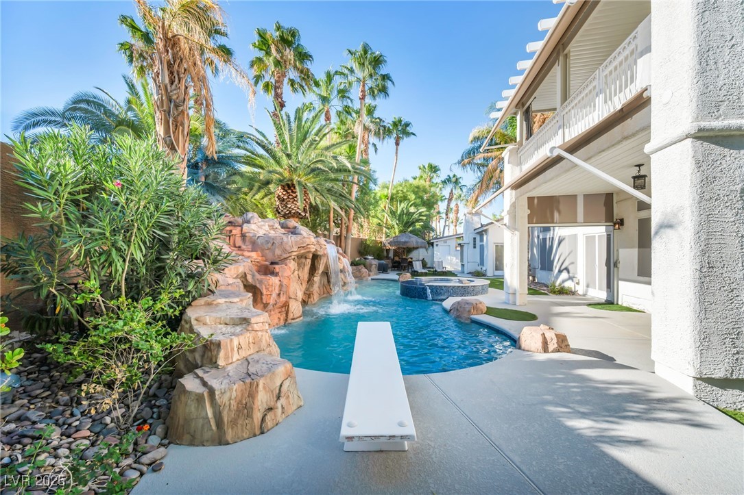 7464 Grassy Field Court