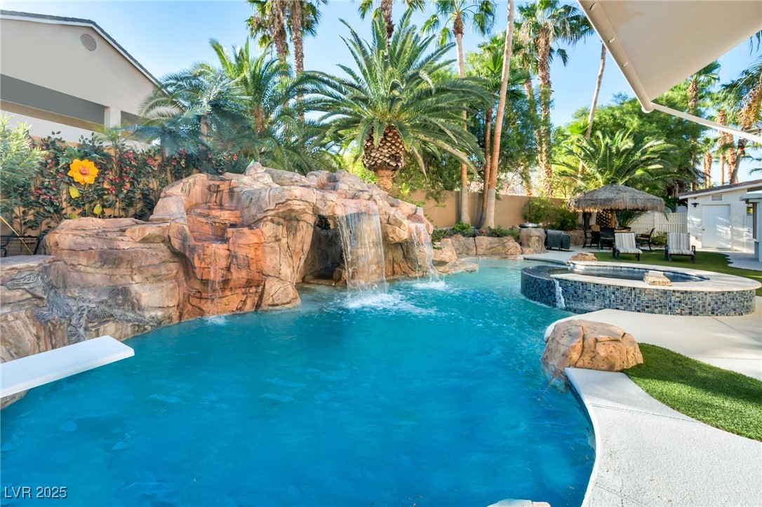 7464 Grassy Field Court