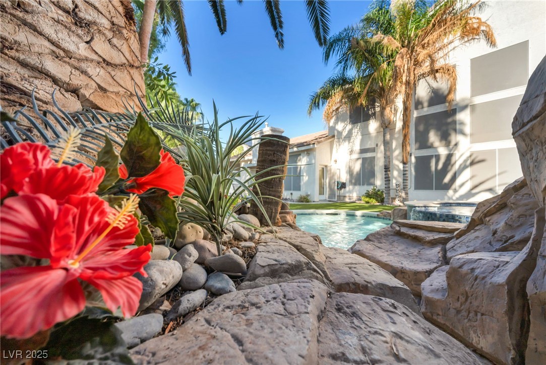 7464 Grassy Field Court