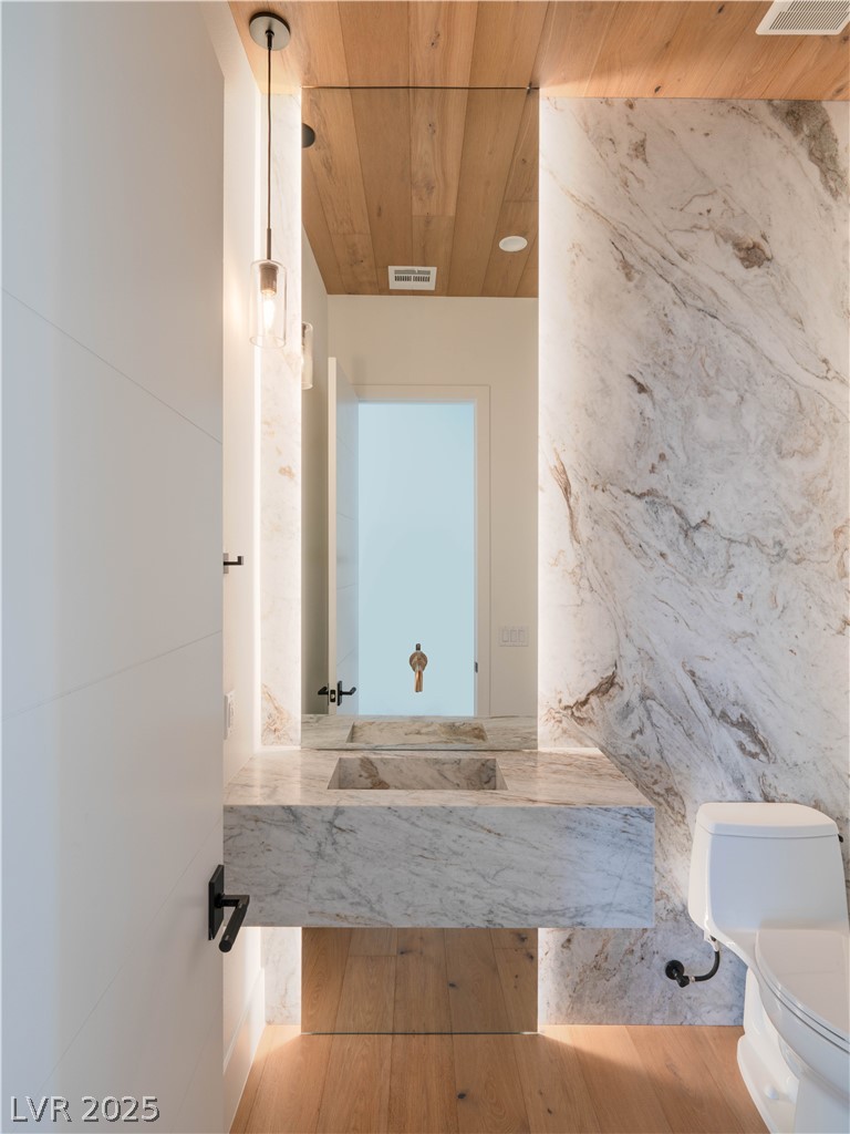 4318 Cameron Brook Court