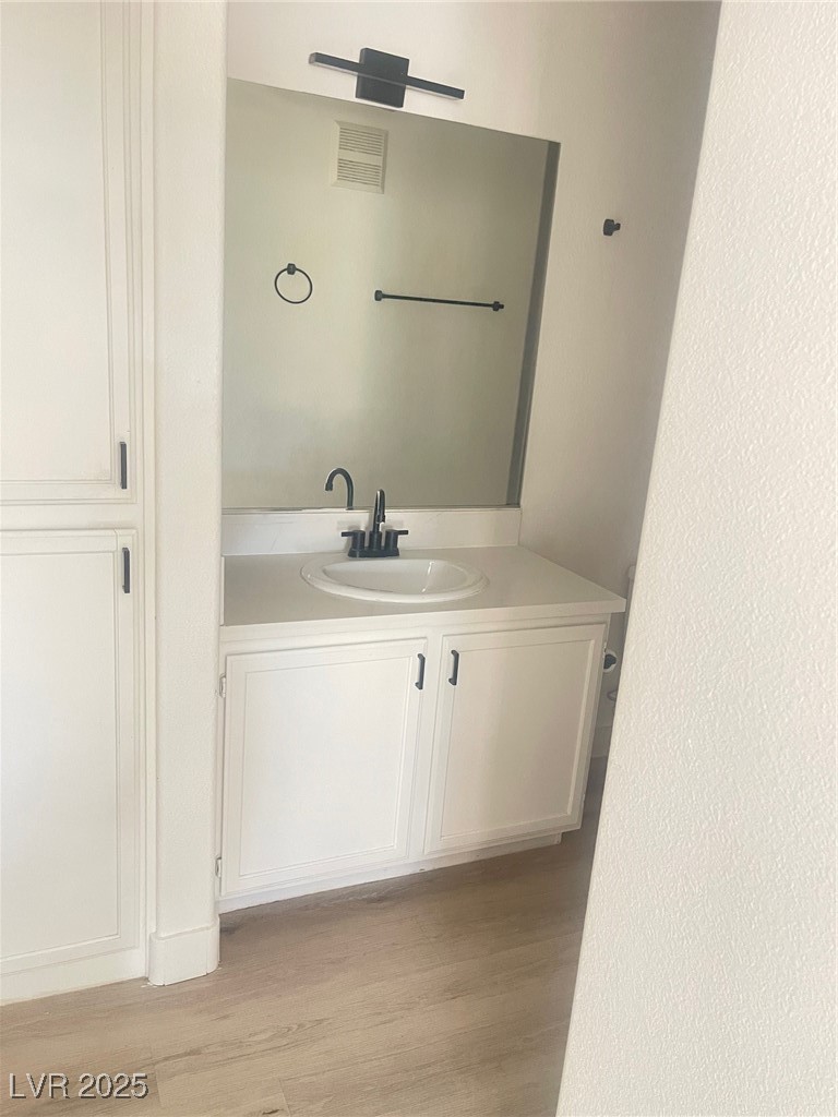 1050 East Cactus Avenue 2017