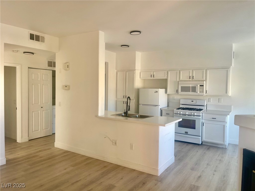 1050 East Cactus Avenue 2017