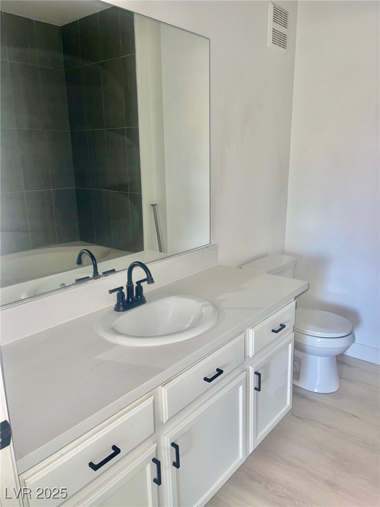 1050 East Cactus Avenue 2017