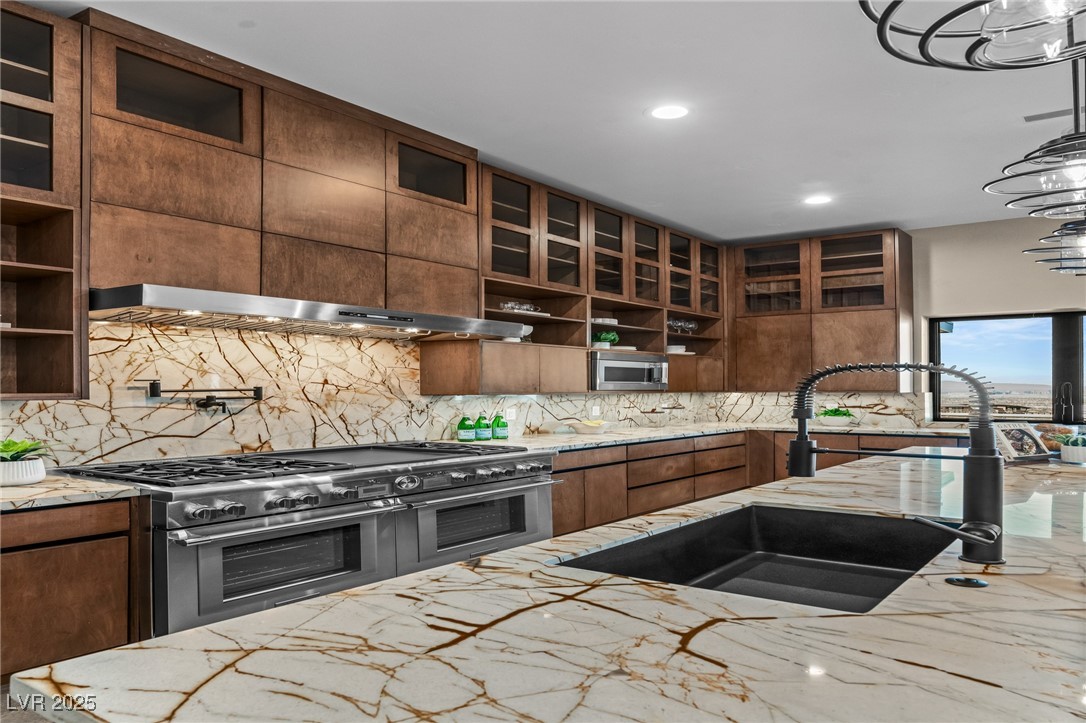 9 Stonecutter Court
