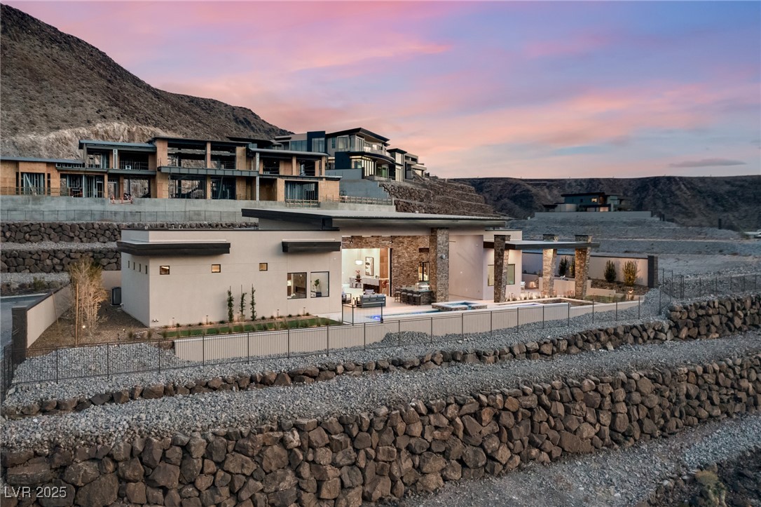 9 Stonecutter Court