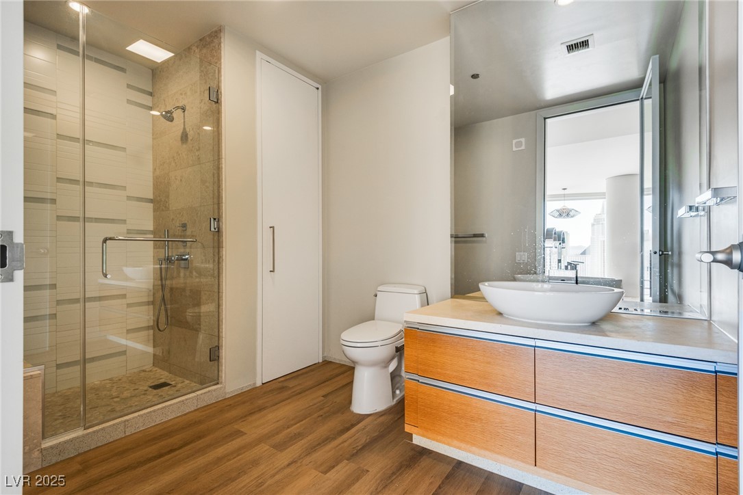 3726 Las Vegas Boulevard 2407