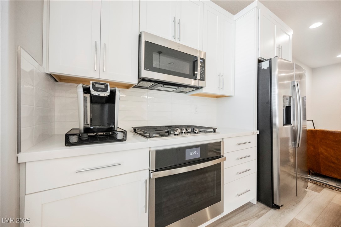 11676 Hamilton Lake Avenue