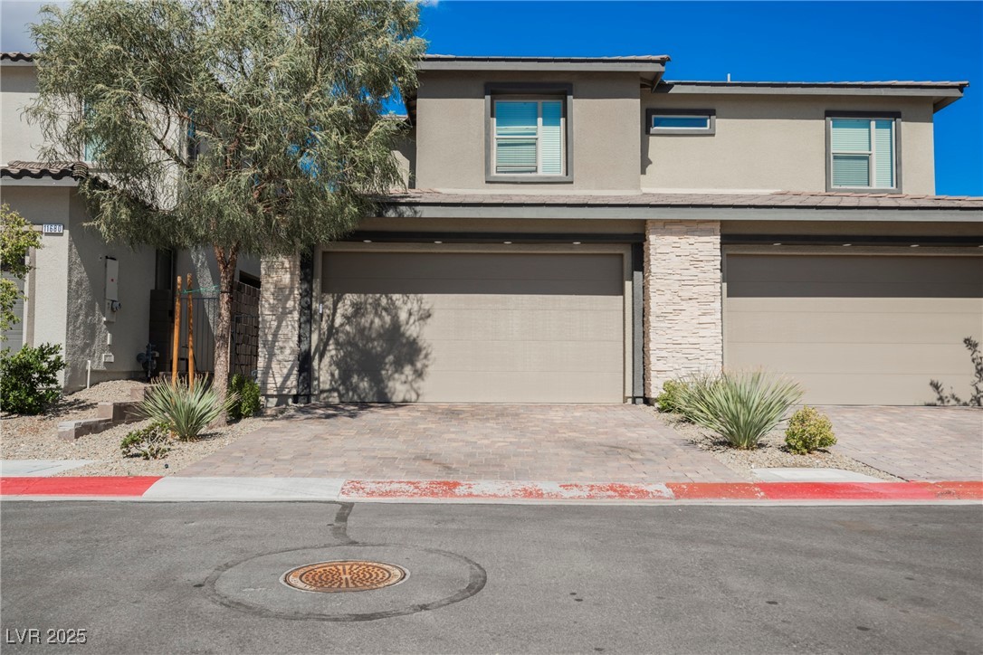 11676 Hamilton Lake Avenue