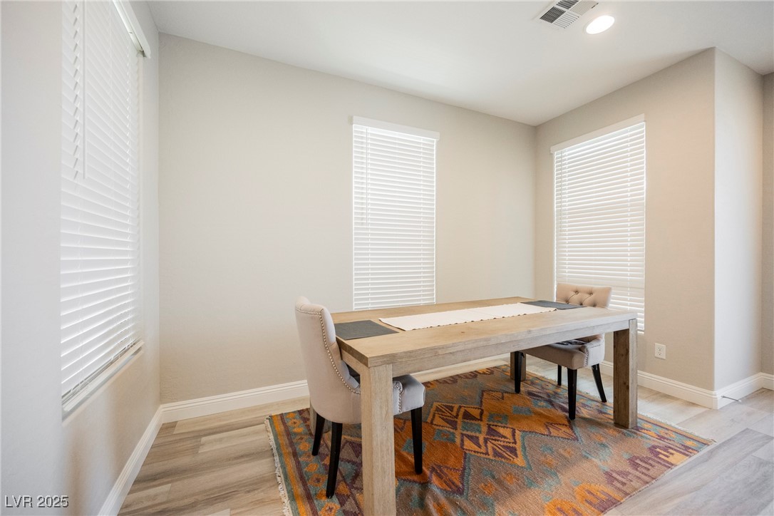 11676 Hamilton Lake Avenue